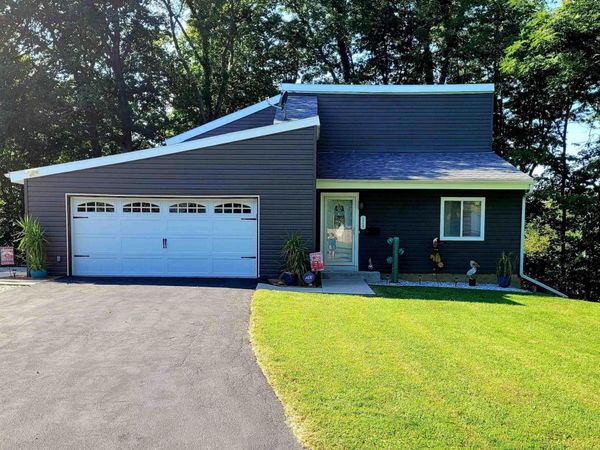 329 W North Street, Delphi, IN 46923