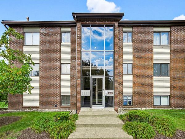 3344 Devonwood Hills NE, Grand Rapids, MI 49525