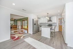 1259 Robin Road photo 4