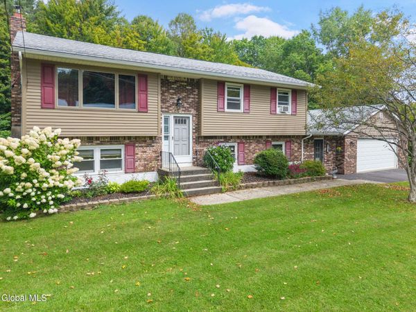 242 Burdick Road, Gloversville, NY 12078