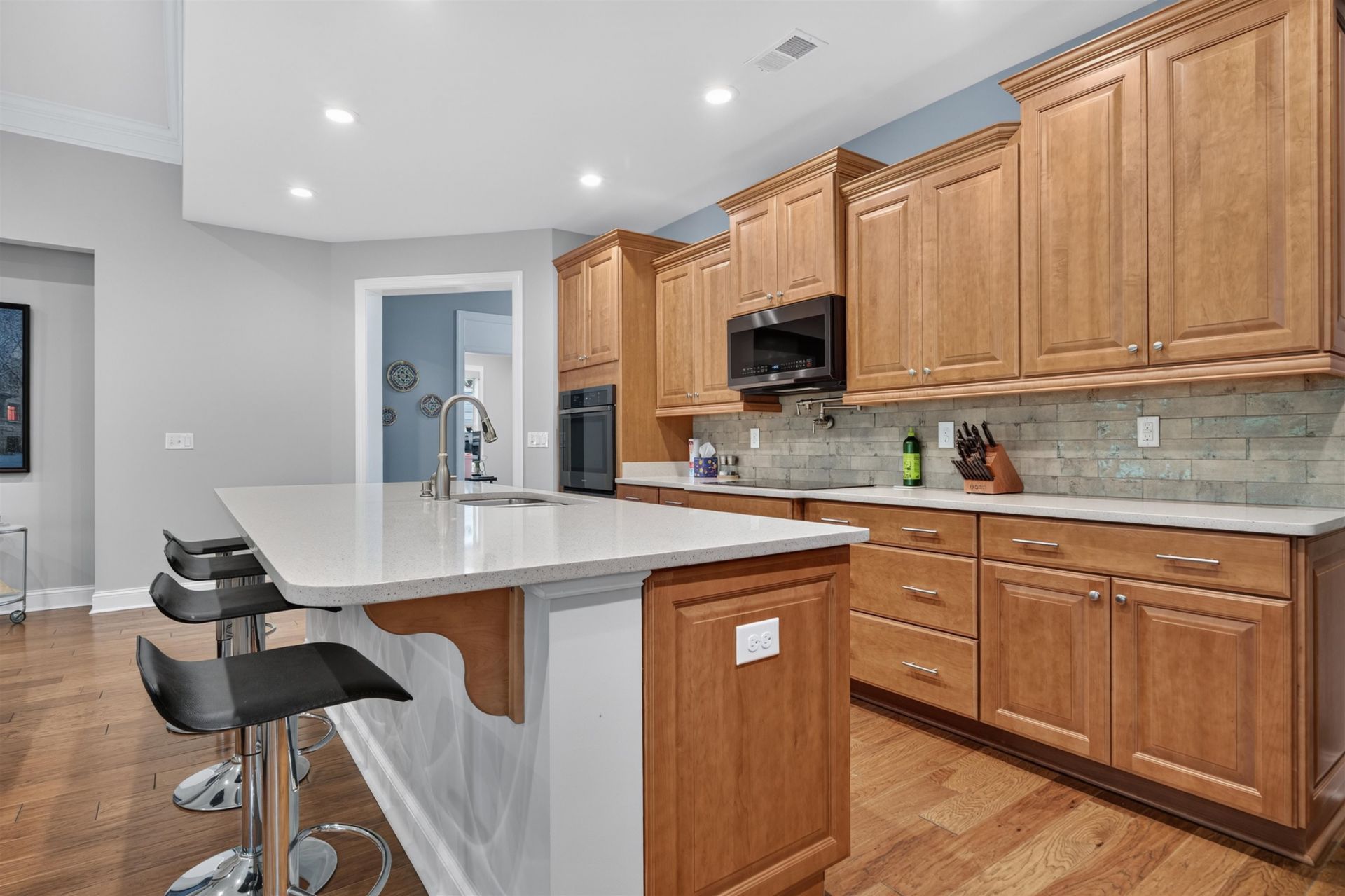 1916 Suncrest Dr. Photo 18