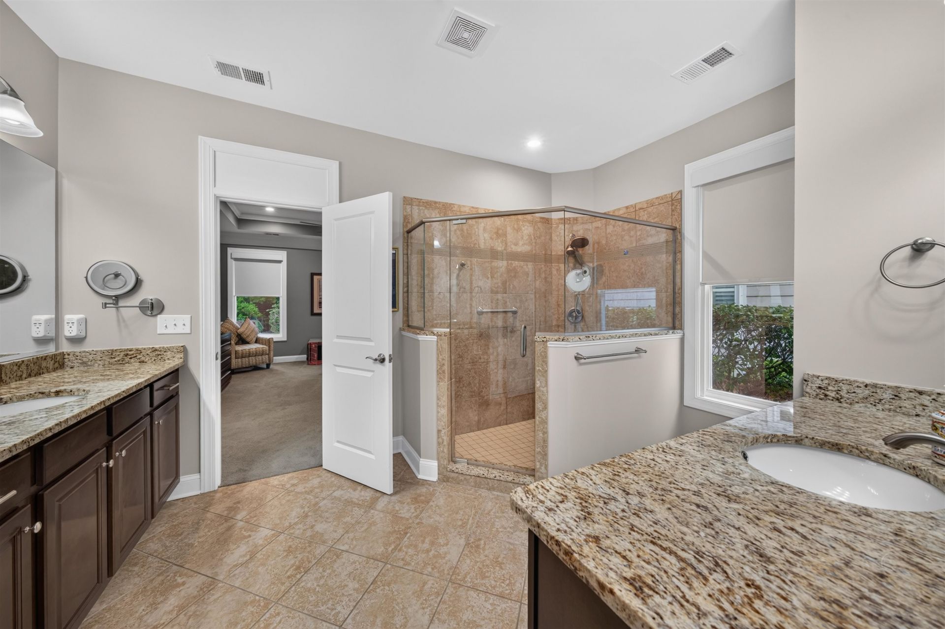 1916 Suncrest Dr. Photo 29