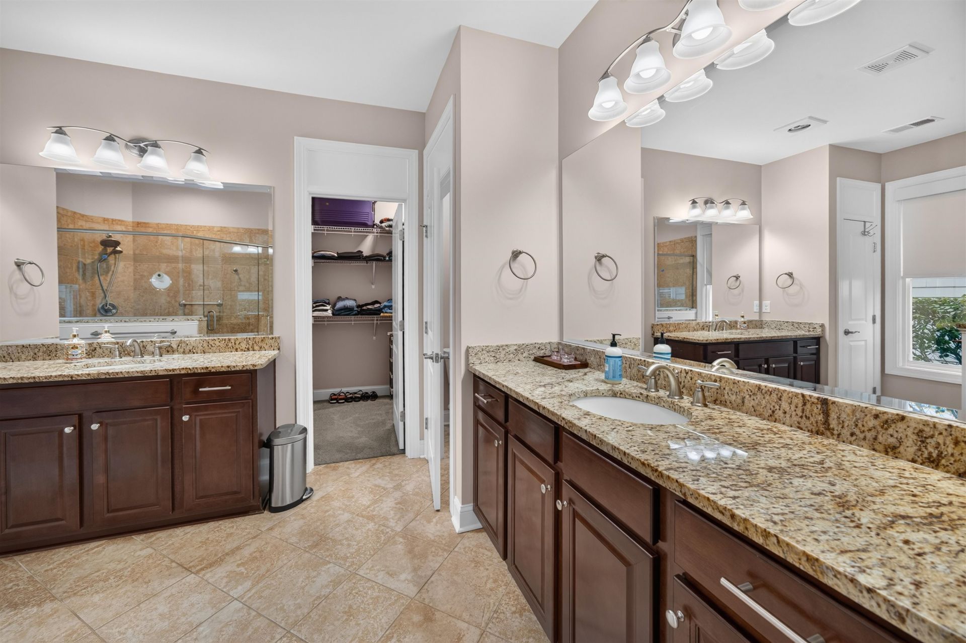 1916 Suncrest Dr. Photo 30
