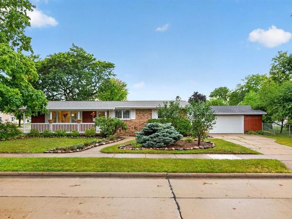 1135 WINDSOR STREET, Oshkosh, WI 54902