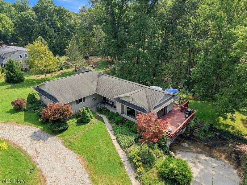 10051 Deerfield Lane, Brecksville, OH 44141 Photo 2
