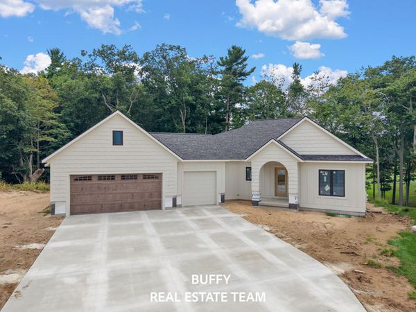 2926 Duneside Circle, Muskegon, MI 49441