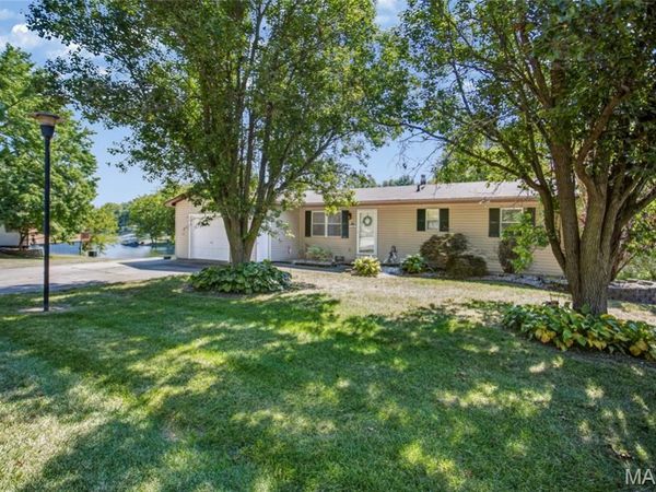 712 Riviera Circle, Edwardsville, IL 62025