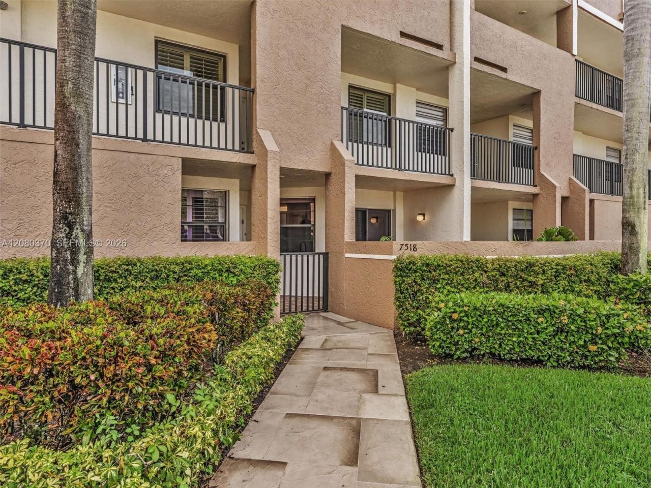 7518 Fairfax Dr , Unit 110, Tamarac, FL 33321 Photo