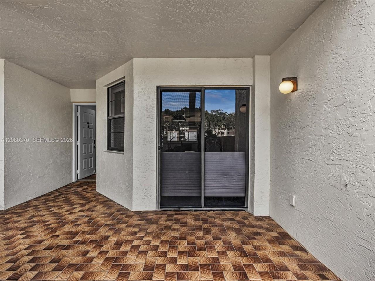 7518 Fairfax Dr , Unit 110, Tamarac, FL 33321 Photo