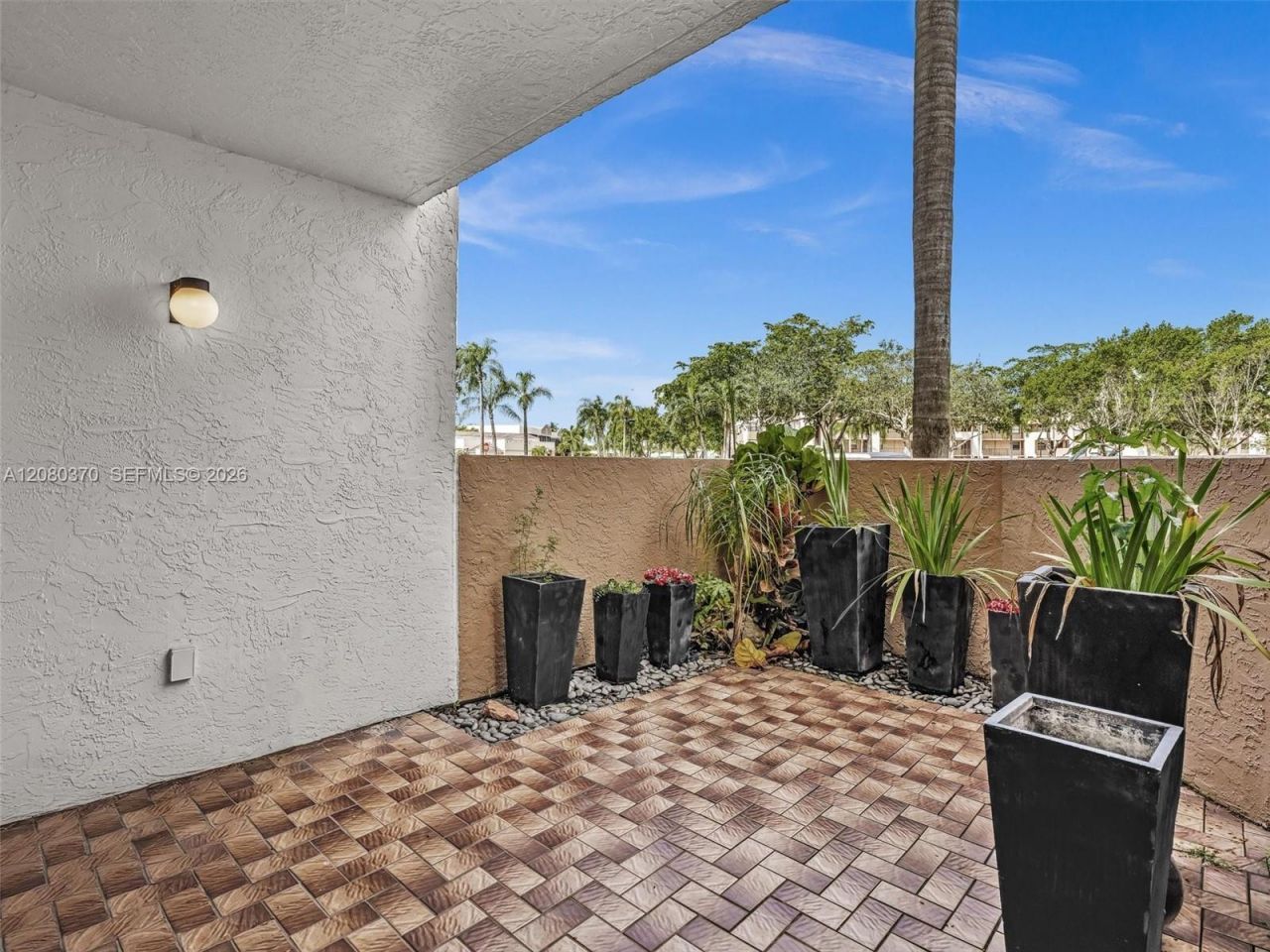 7518 Fairfax Dr , Unit 110, Tamarac, FL 33321 Photo