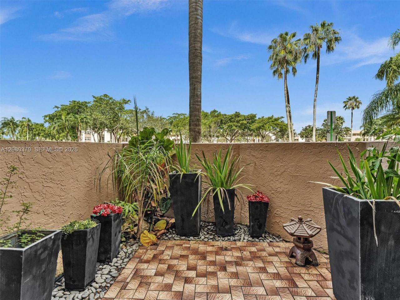 7518 Fairfax Dr , Unit 110, Tamarac, FL 33321 Photo