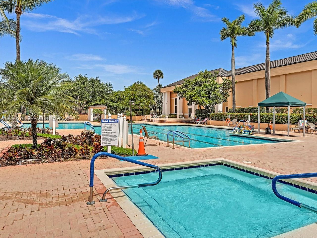 7518 Fairfax Dr , Unit 110, Tamarac, FL 33321 Photo