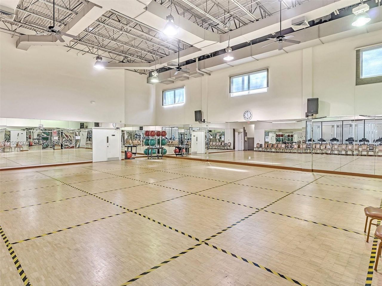 7518 Fairfax Dr , Unit 110, Tamarac, FL 33321 Photo