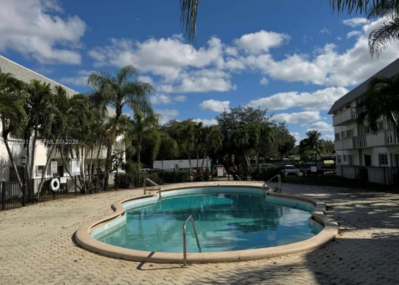 15201 NE 6th Ave , Unit C210, Miami, FL 33162 Photo