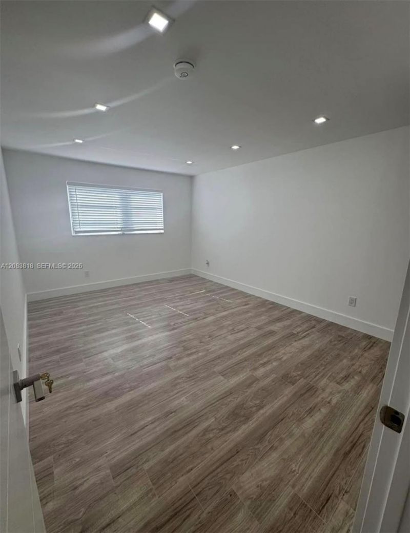 15201 NE 6th Ave , Unit C210, Miami, FL 33162 Photo