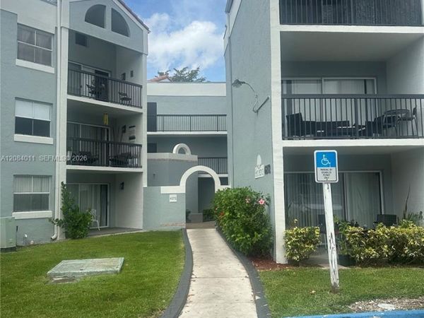 6272 NW 186th St , Unit 212, Hialeah, FL 33015