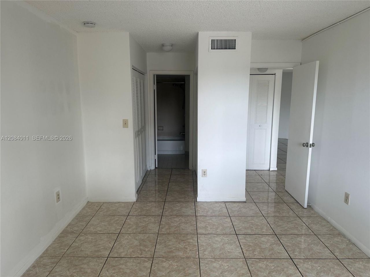 6272 NW 186th St , Unit 212, Hialeah, FL 33015 Photo