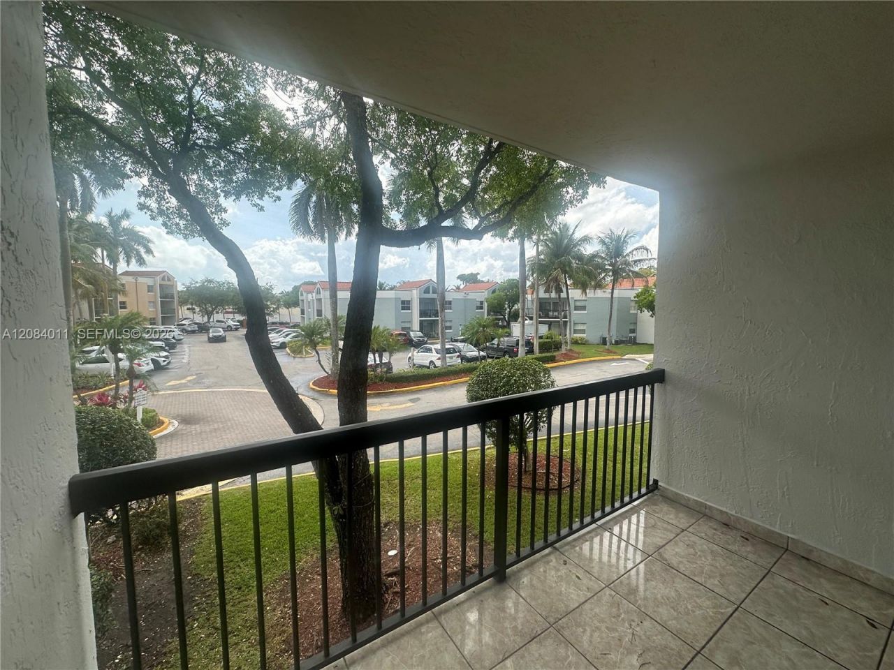 6272 NW 186th St , Unit 212, Hialeah, FL 33015 Photo
