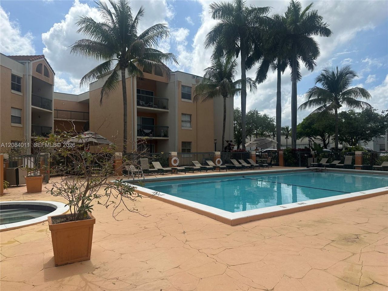 6272 NW 186th St , Unit 212, Hialeah, FL 33015 Photo