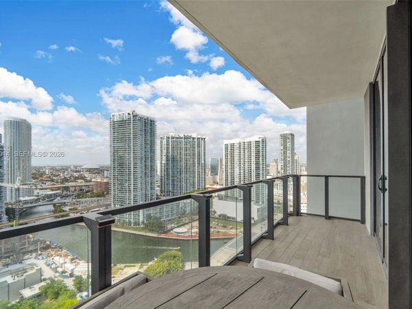 68 SE 6th St , Unit 2406, Miami, FL 33131