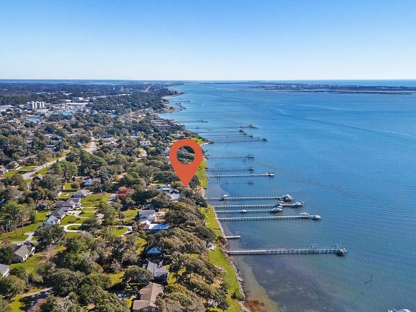 5005 Holly Lane , Morehead City, NC 28557