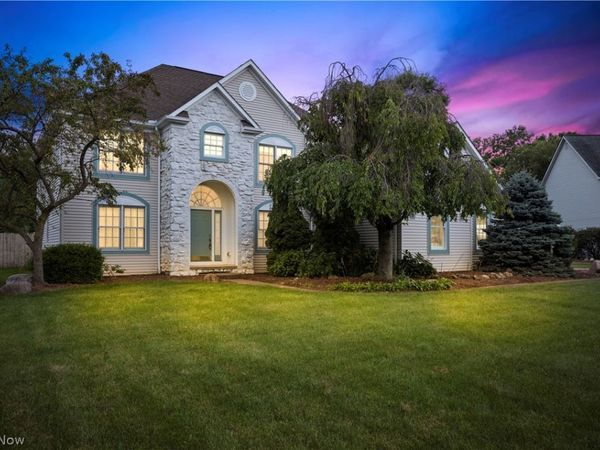 39363 Stonefield Place, Avon, OH 44011