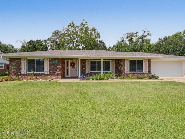 15290 N Parkwood Drive, Gulfport, MS 39503