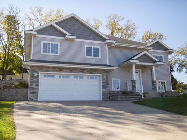 118 Savannah Circle, Barneveld, WI 53507