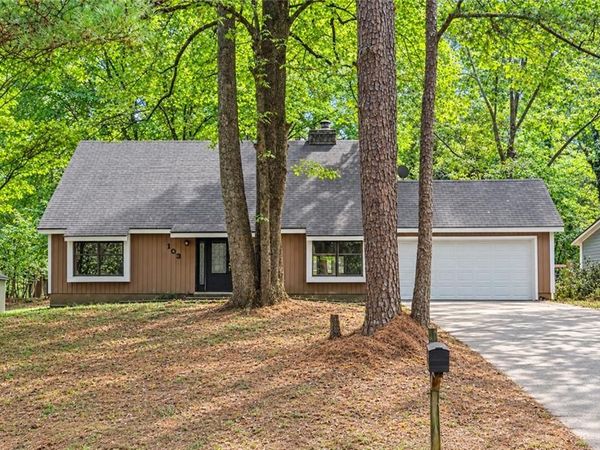 103 Martingale Drive, Peachtree City, GA 30269
