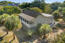 2863 Middle Street photo 4