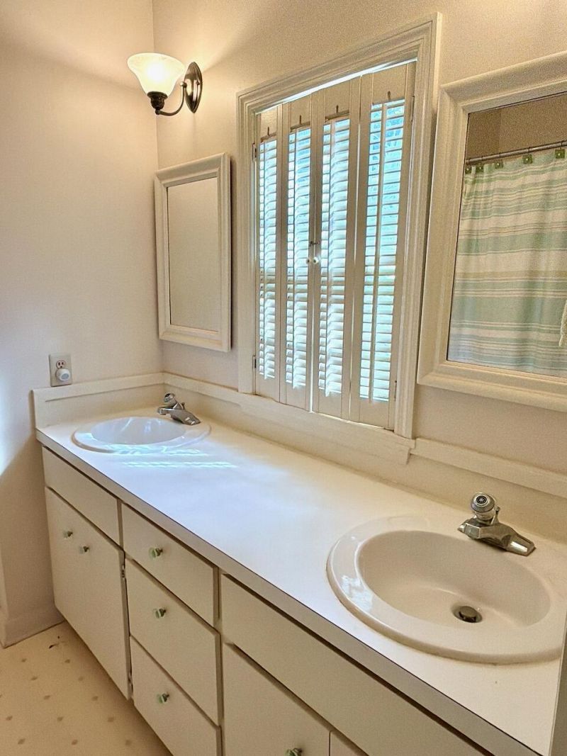 2863 Middle Street Photo 22