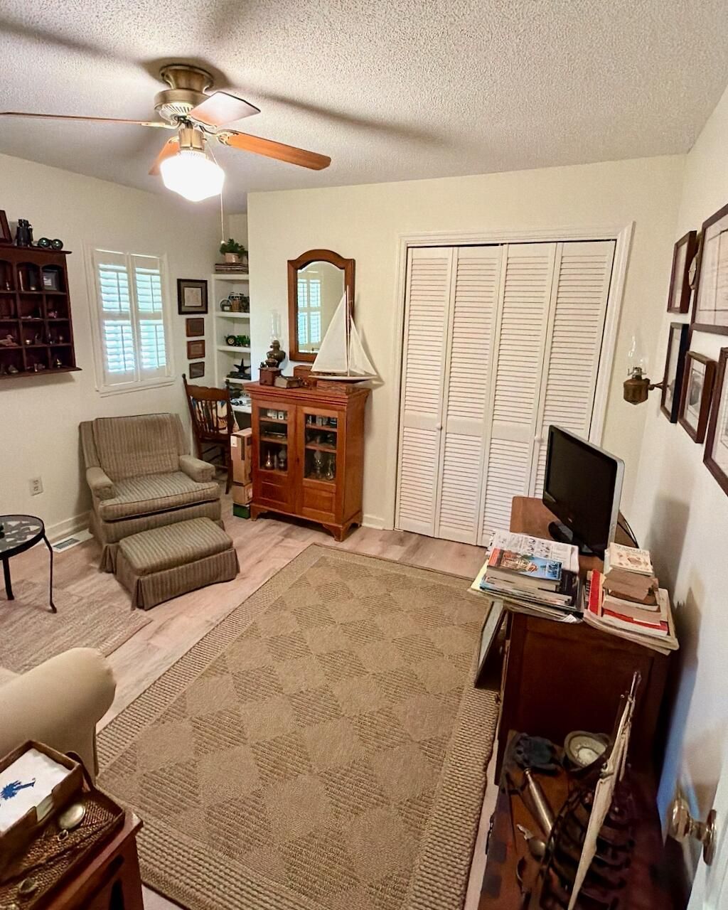 2863 Middle Street Photo 25