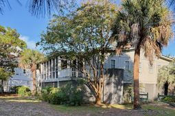 2863 Middle Street photo 4