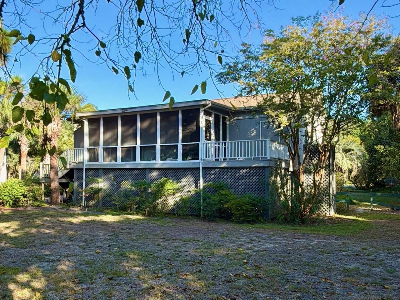 2863 Middle Street Photo 32