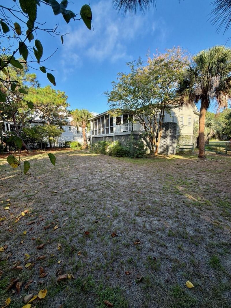 2863 Middle Street Photo 5