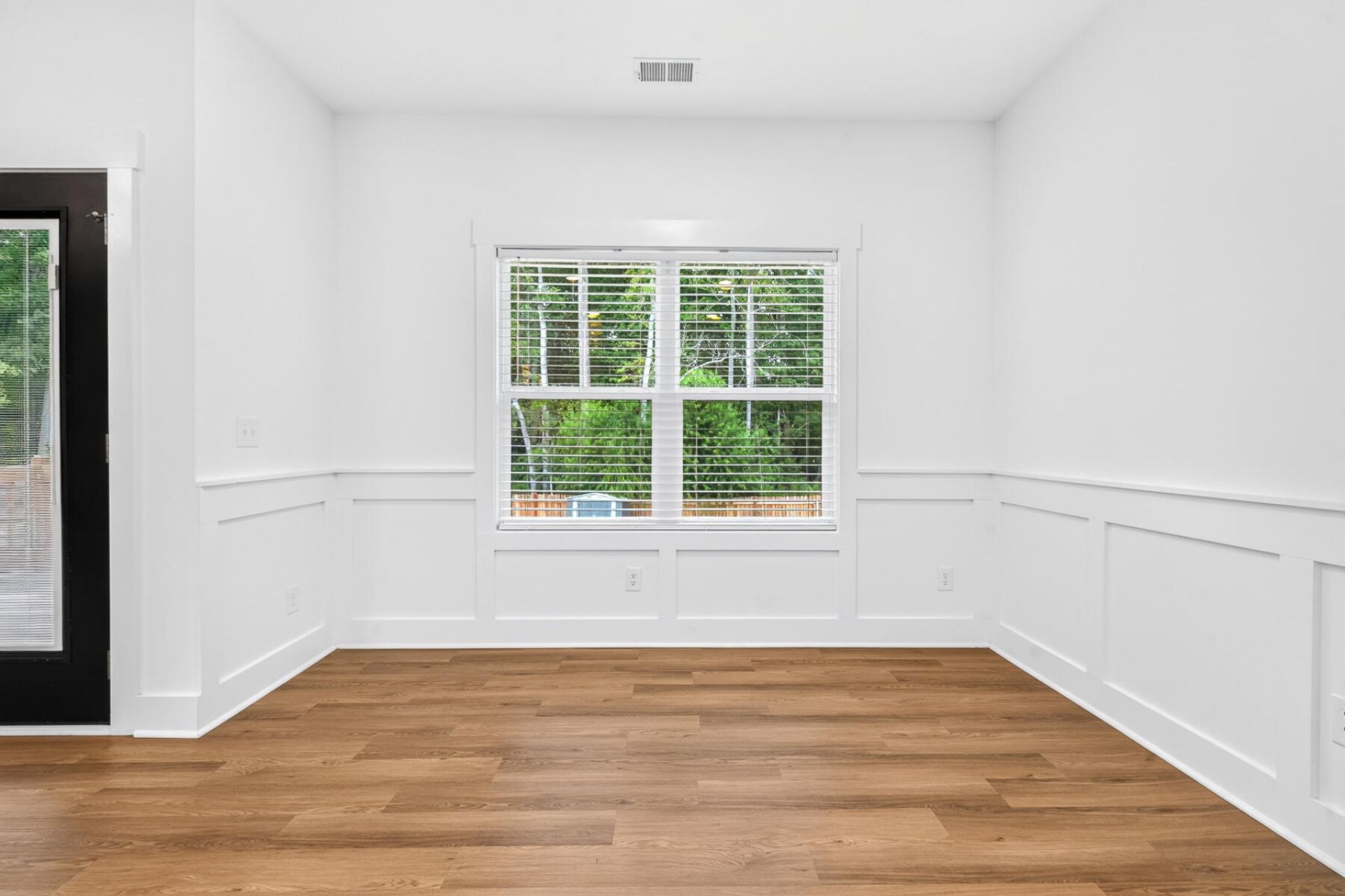 2034 NE Longwood Road Photo 10