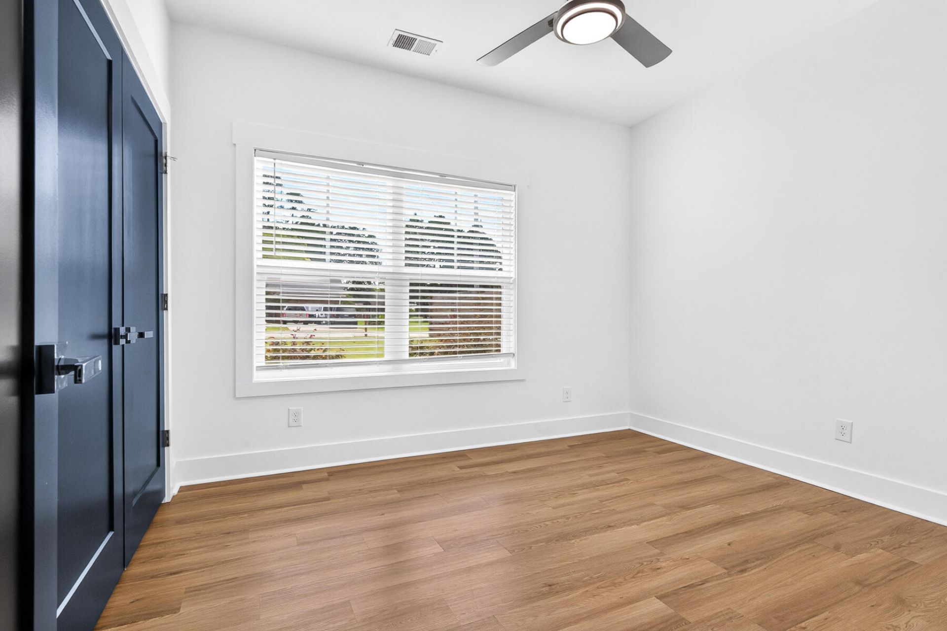 2034 NE Longwood Road Photo 21