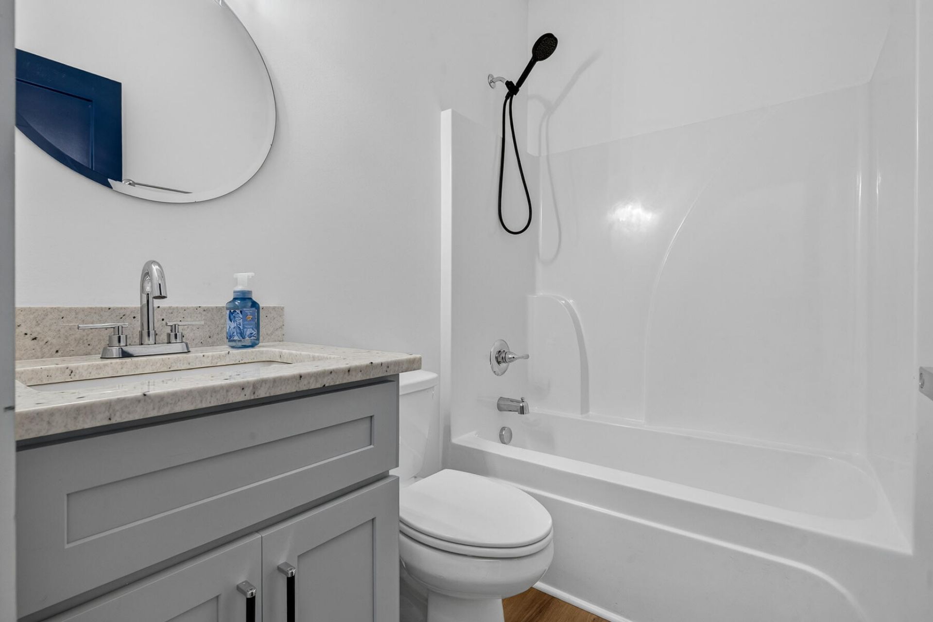 2034 NE Longwood Road Photo 25