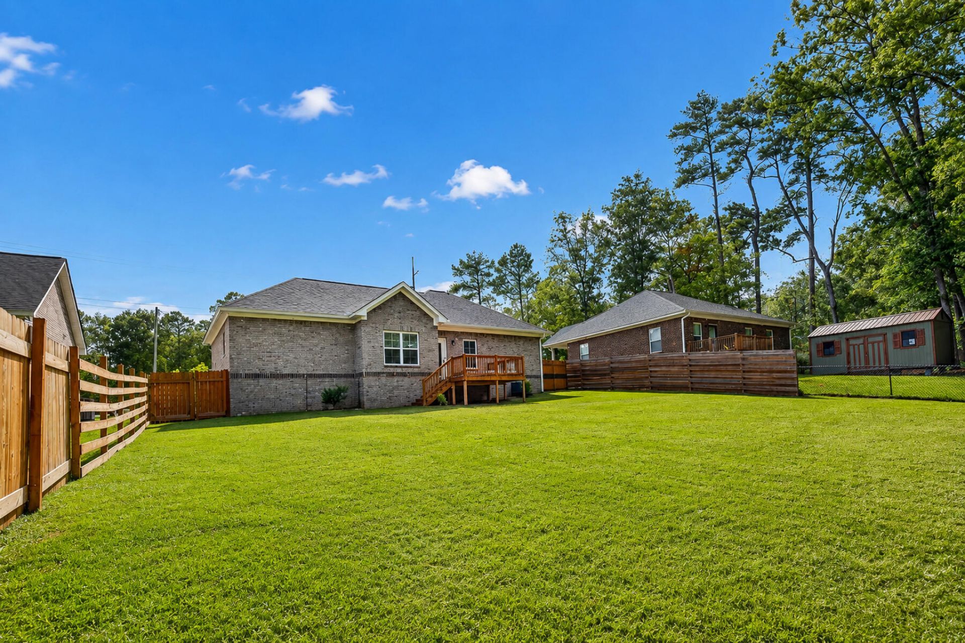 2034 NE Longwood Road Photo 30