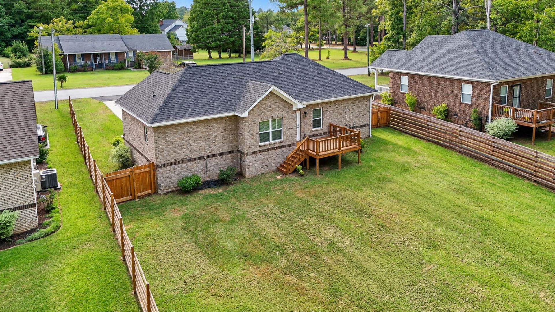 2034 NE Longwood Road Photo 31