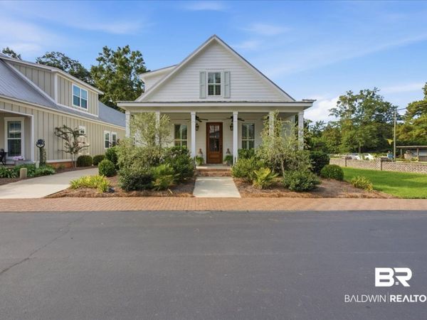 28 Bay Pointe Ct, Fairhope, AL 36532
