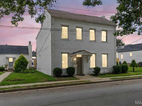 620 S Benton Avenue , St Charles, MO 63301