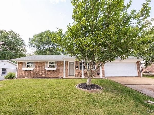 117 Williamsburg Drive, Belleville, IL 62221