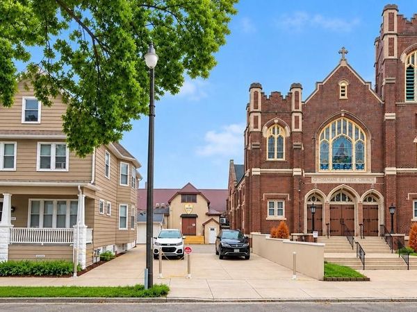 2821 W Harrison AVENUE #2827, Milwaukee, WI 53215