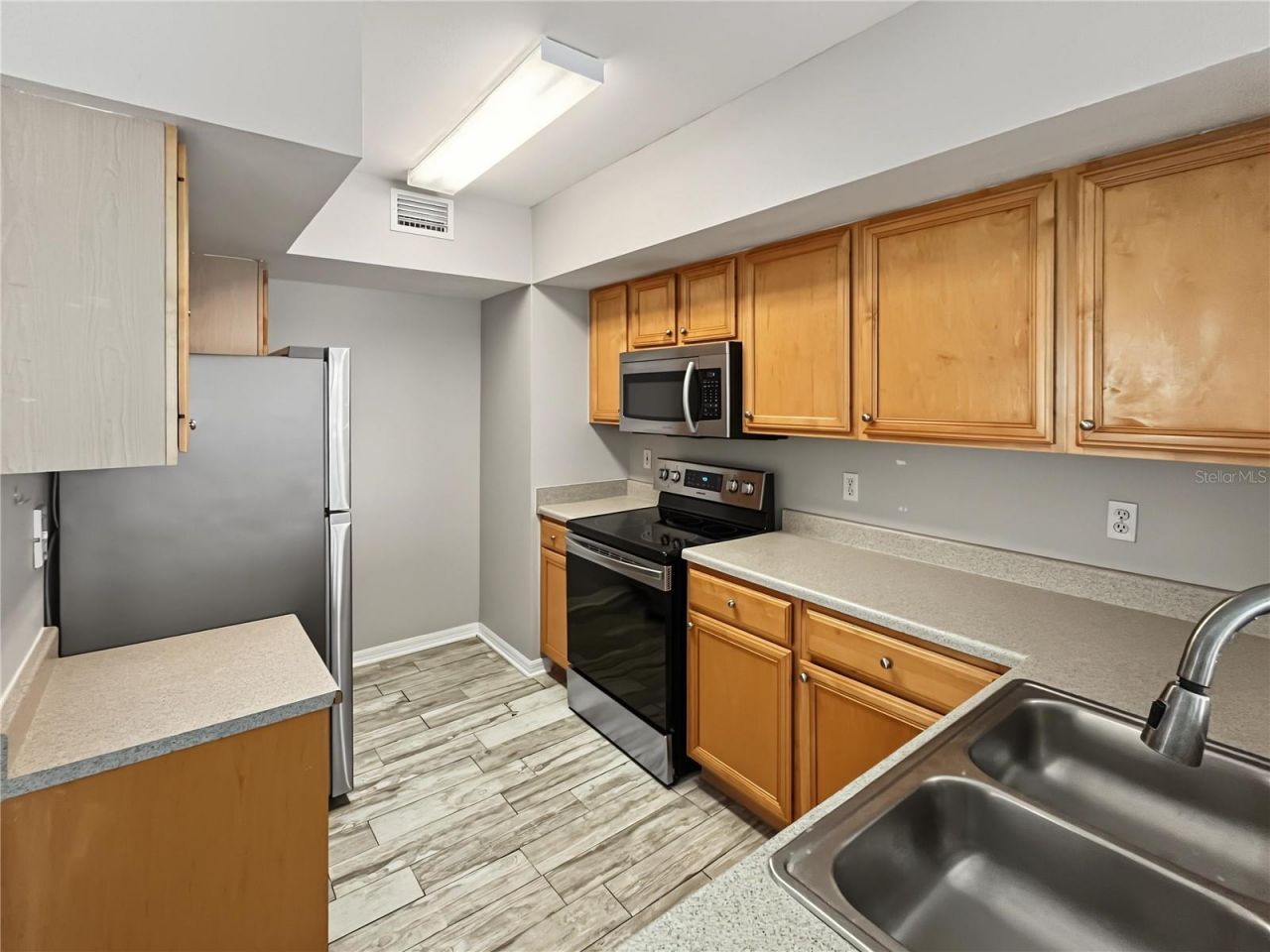 3005 Chianti Court, Unit 208, Sarasota, FL 34237 Photo