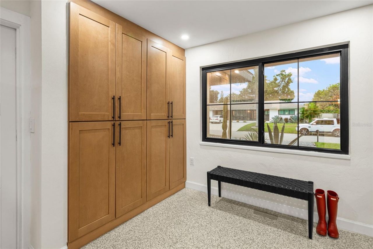 2410 Valencia Drive, Sarasota, FL 34239 Photo