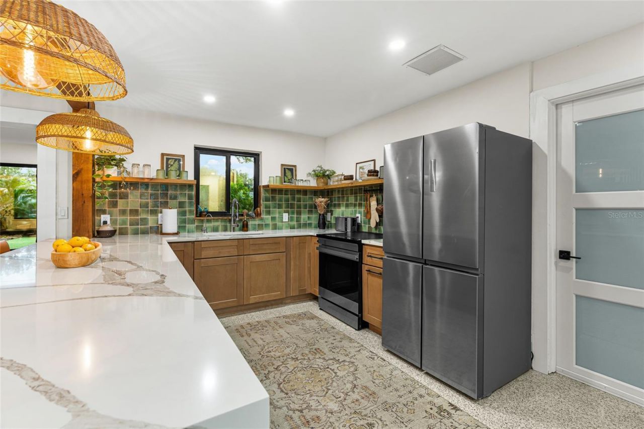 2410 Valencia Drive, Sarasota, FL 34239 Photo