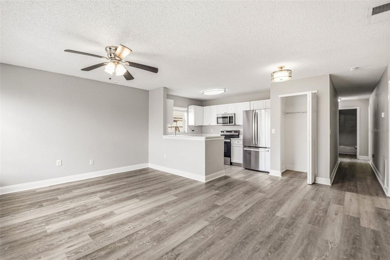 1616 27th Avenue E, Bradenton, FL 34208 Photo