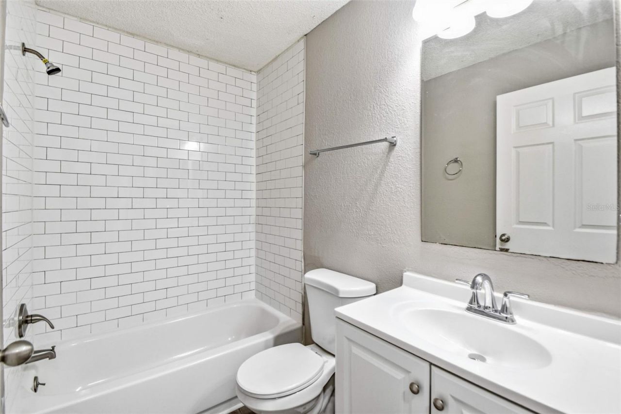 1616 27th Avenue E, Bradenton, FL 34208 Photo