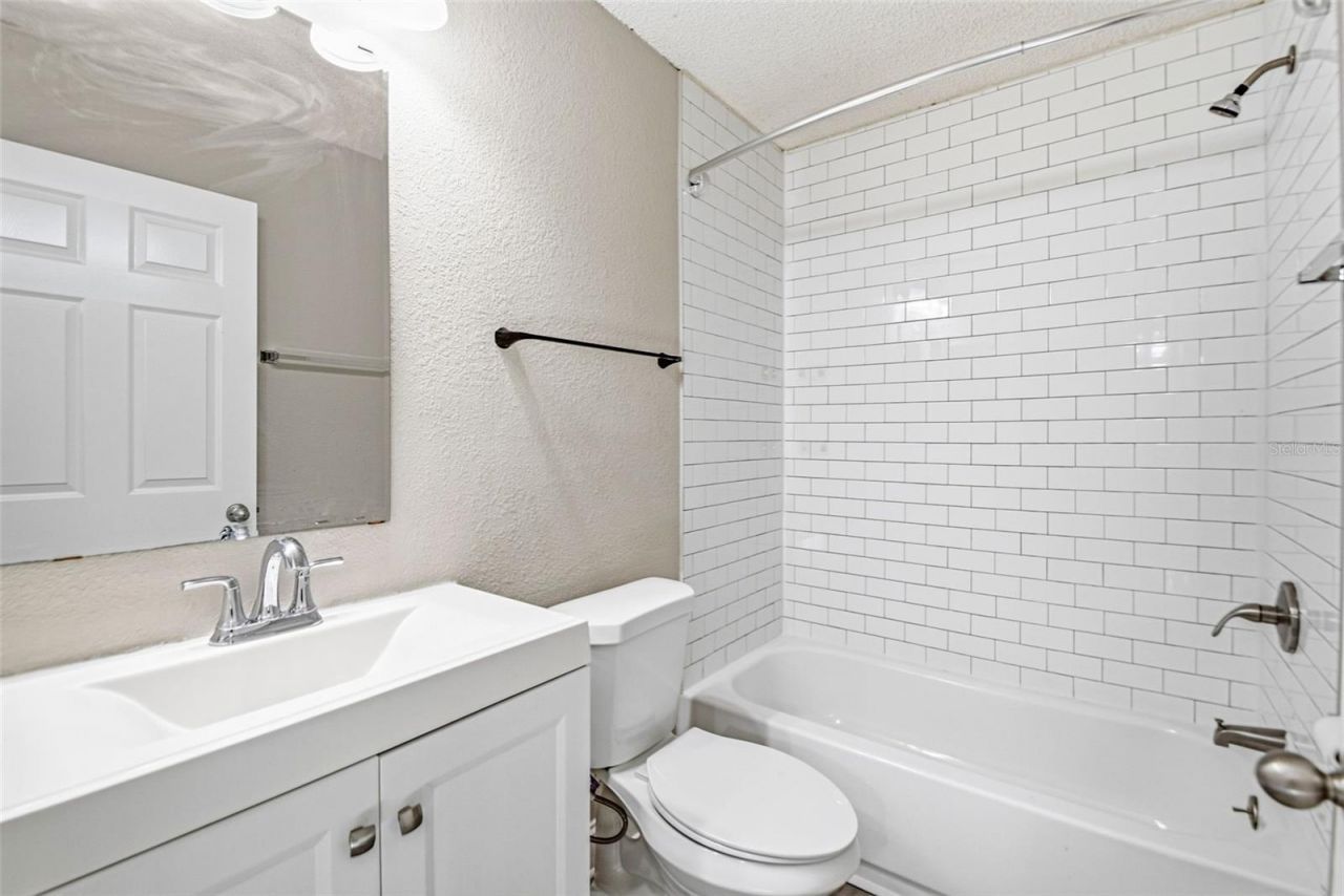 1616 27th Avenue E, Bradenton, FL 34208 Photo